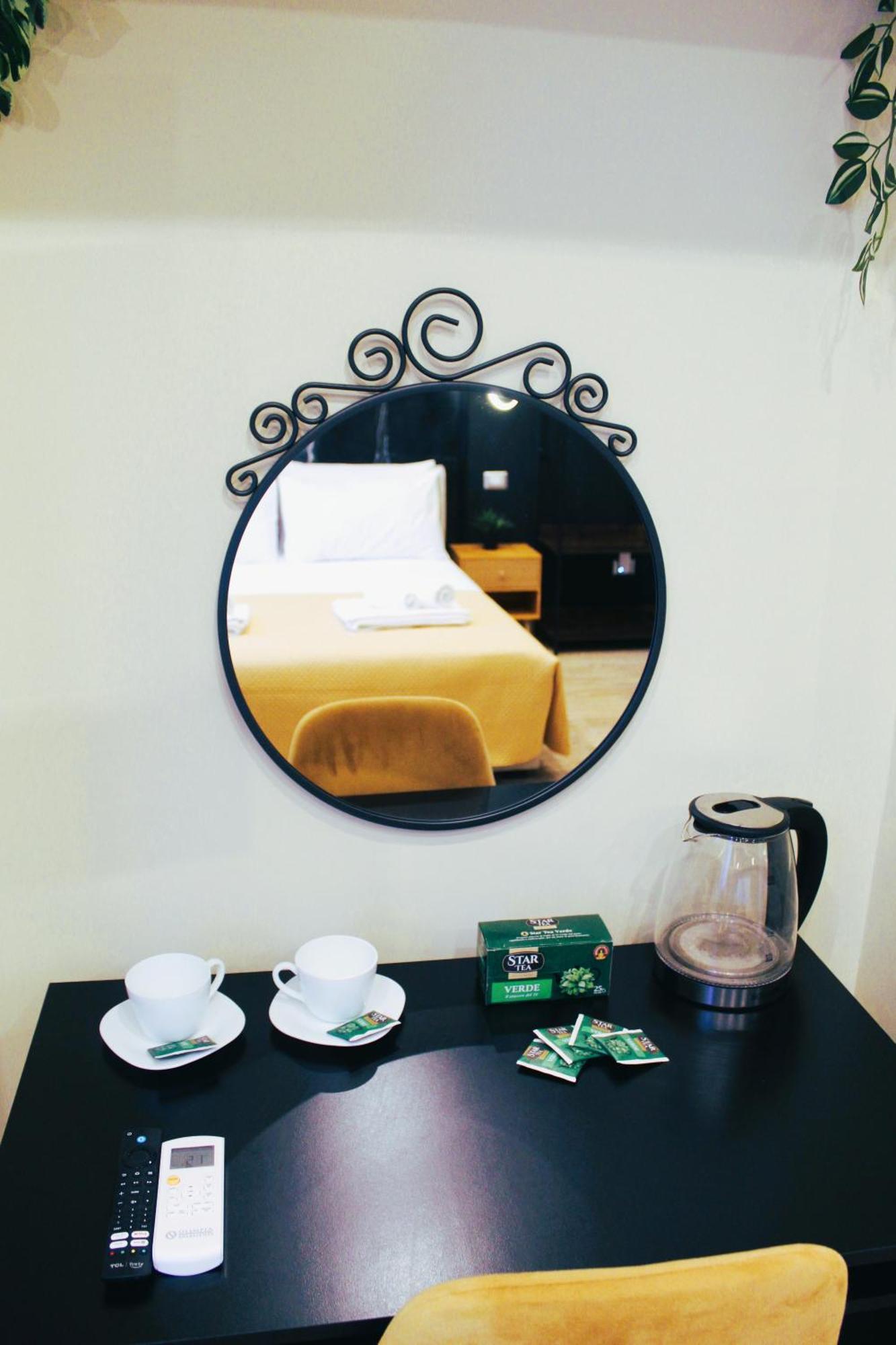 Blackwoody Contemporary - Centro Storico Via Toledo * Naples