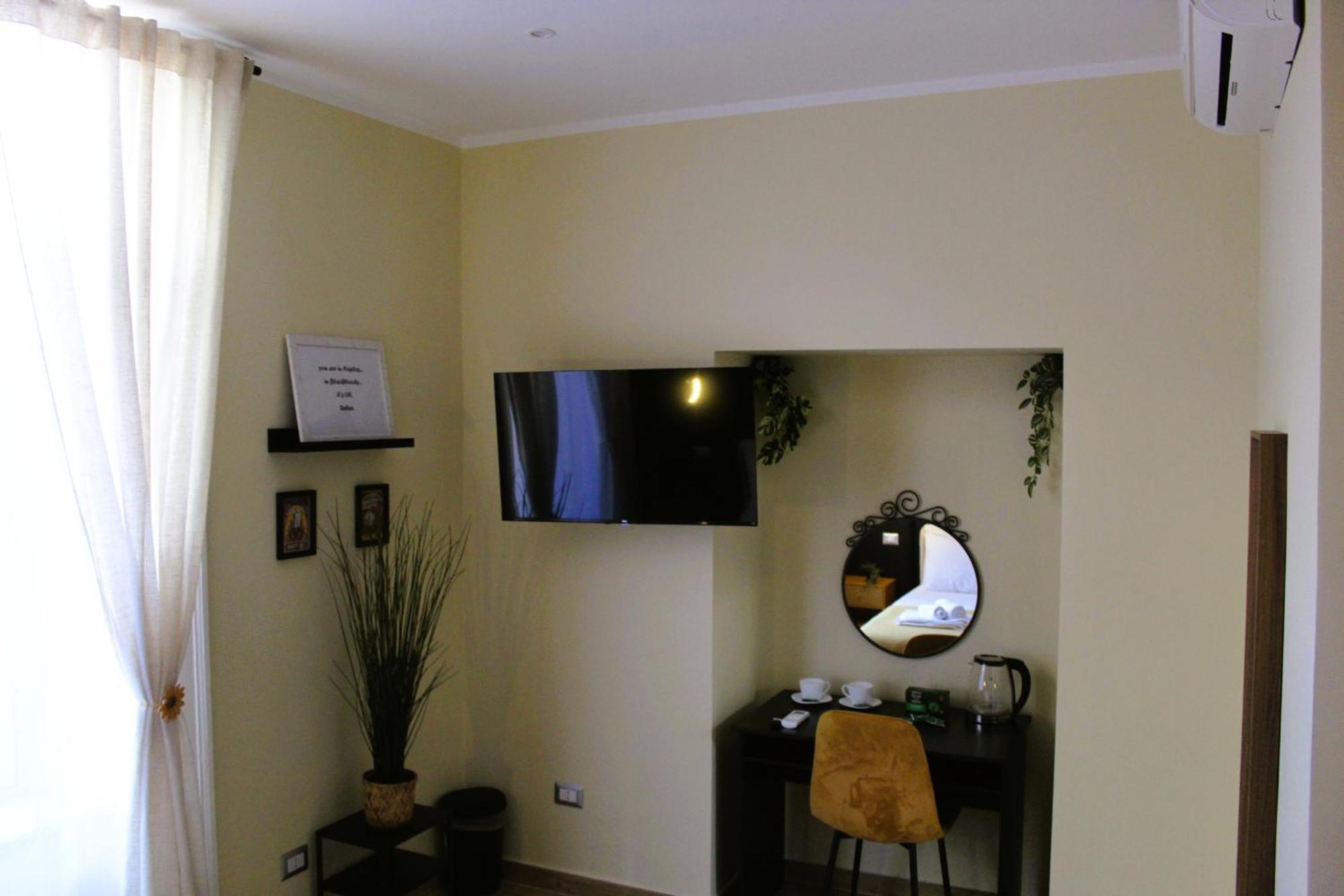 Blackwoody Contemporary - Centro Storico Via Toledo *