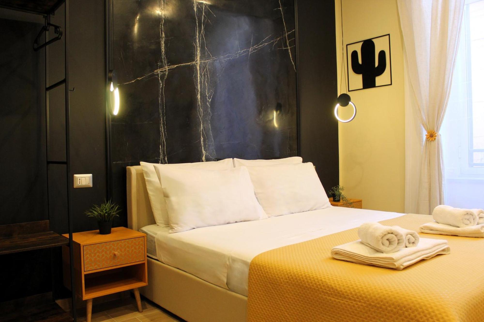 Guest house Blackwoody Contemporary - Centro Storico Via Toledo *